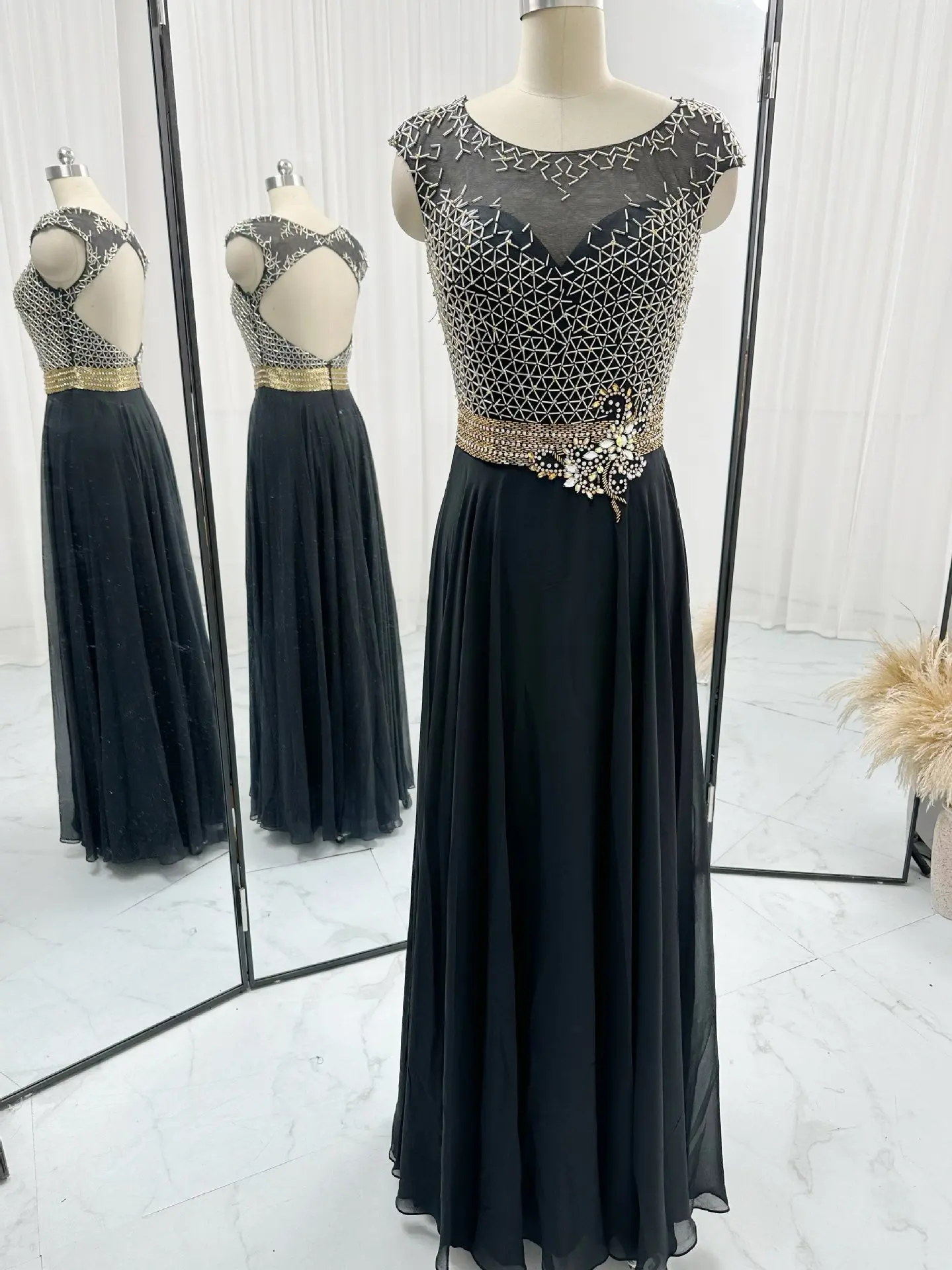 Black High -End Beaded Sleeveless Exposed Chiffon A Playing Evening Dress Skirt M1807