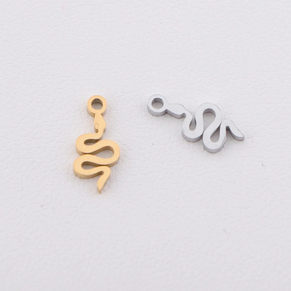 10pcs/lot 5x11mm Mirror Polished Stainless Steel Snake Charms Mini Animale Pendant Jewelry Accessories For DIY Jewelry Making