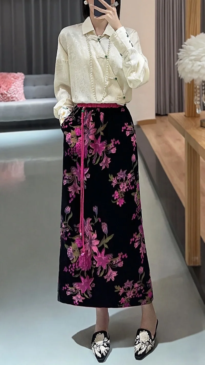 High-Quality Autumn And Winter Skirt Vintage Chinese Style Velvet Lily Flowers Black Loose Elegant Woman Skirt S-XXL