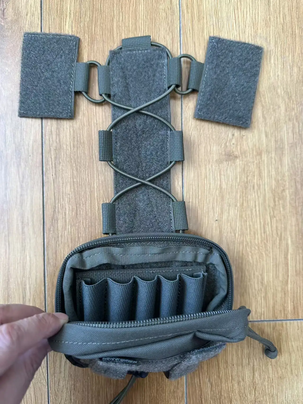 outdoor-sports-ops-helmet-battery-bag