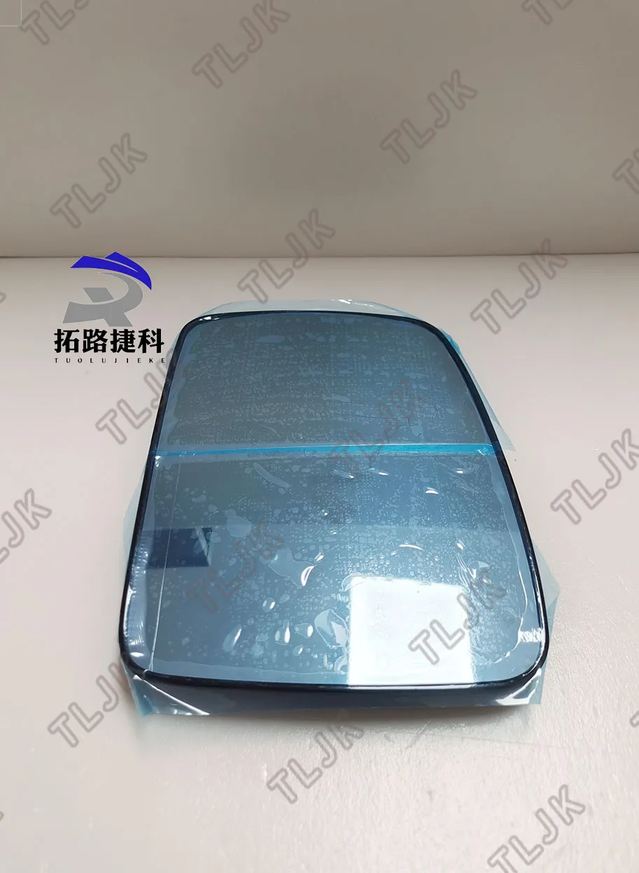 

Линза зеркала заднего вида левой двери для Land Rover Freelander (F2), номер модели LR017070=CRD500050.