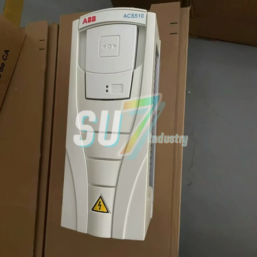 ACS510-01-012A-4 ACS510-01-03A3-4 แปลงความถี่ใหม่ในโกดัง
