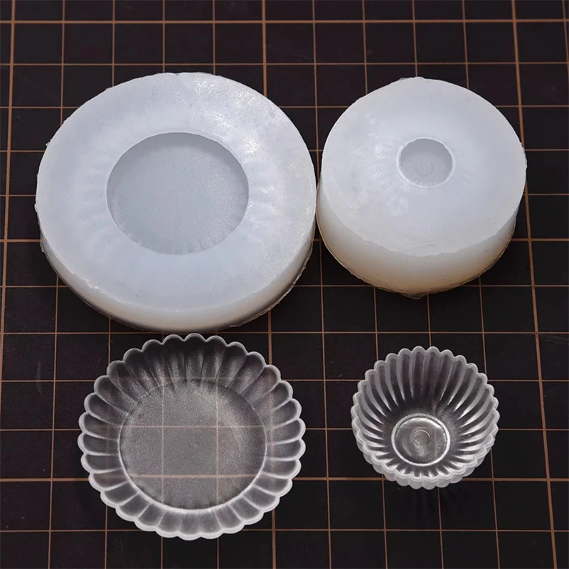 

Crystal UV Epoxy Cute Mini waved Plate and Bowl Silicone Mold Doll House Tableware DIY tools
