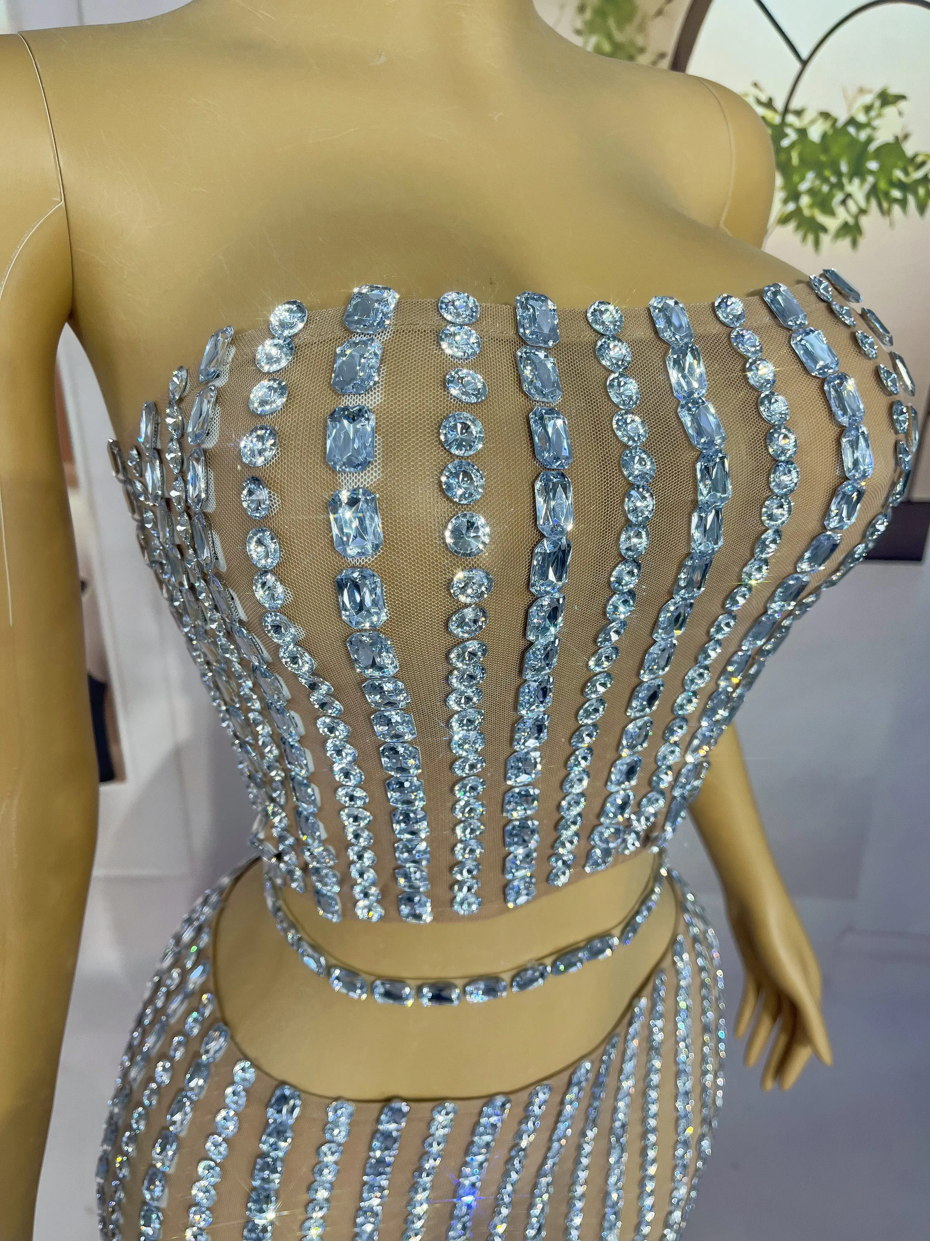 Novo conjunto de cintura oca dividido vestido brilhante strass sexy malha sem mangas roupa festa mostrar tapete vermelho traje palco pingxingx