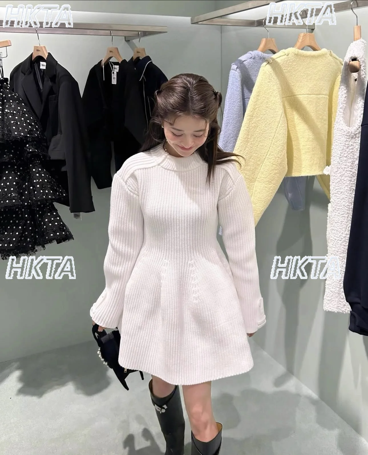 일본 출퇴근용 2025 겨울 신상 루즈핏 단색 니트 드레스 스윗 웨이스트 라운드넥 긴팔 A라인 스웨터 드레스 여성용