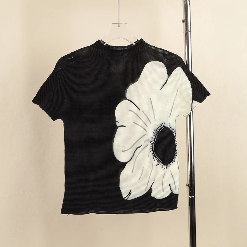 

Women's Miyake Pleated Short Sleeve T-shirt Flower design Slim Fit Gradient Color Stand Collar Female Casual Comfortable Tops