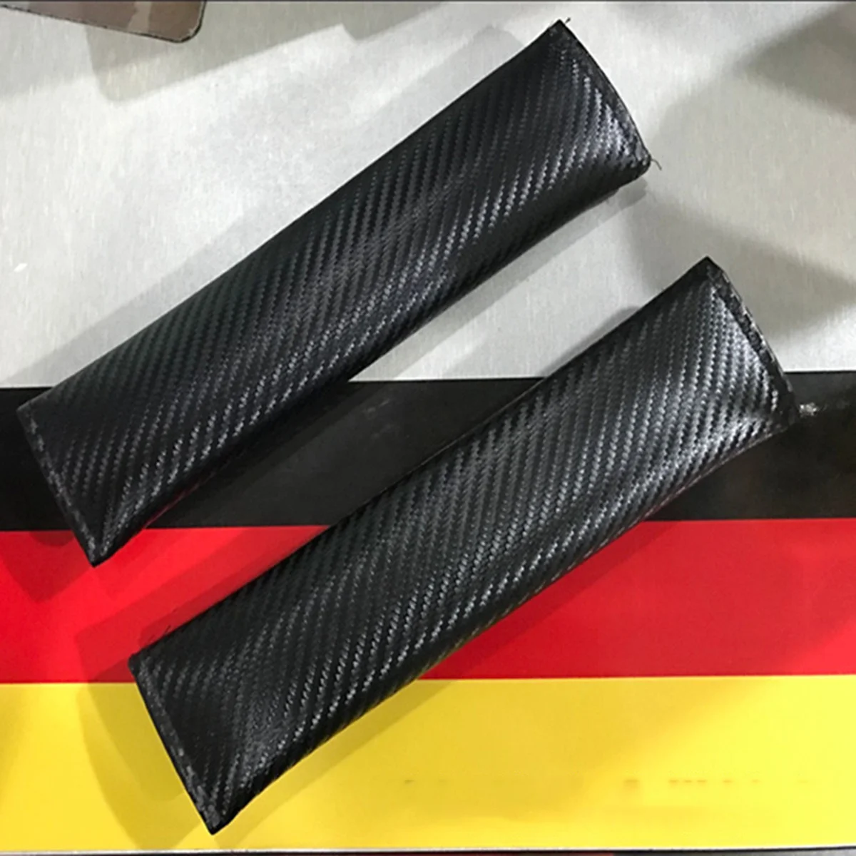 

2Pcs Safety Belt Protector Cover Carbon Fiber Design Comfort Buffering Shoulder Pad for Car Straps Bags Accessories