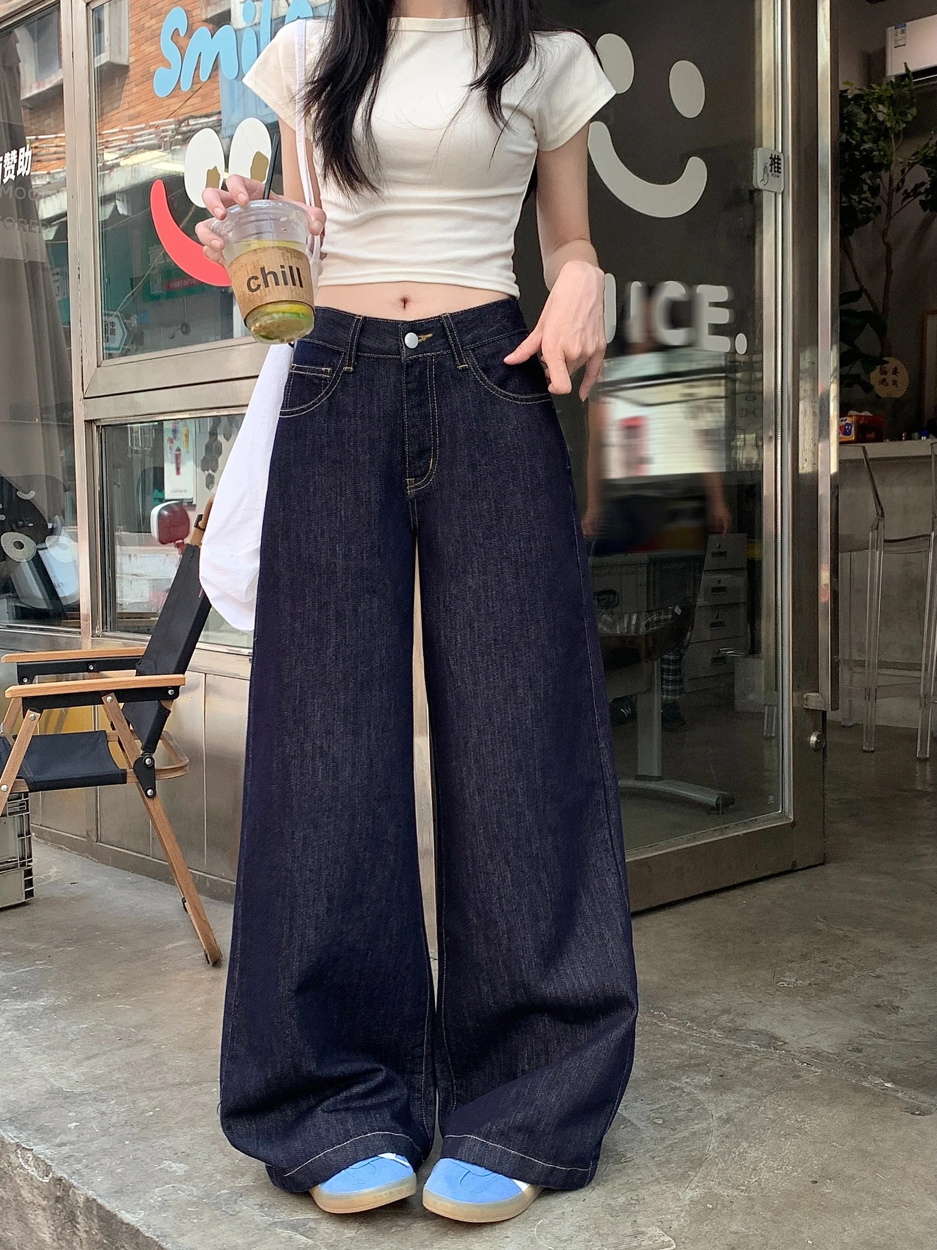 

Рваные джинсы, женские брюки, вышивка, цветочный узор, графическое художественное украшение, джинсовая модная женская одежда, эстетичная