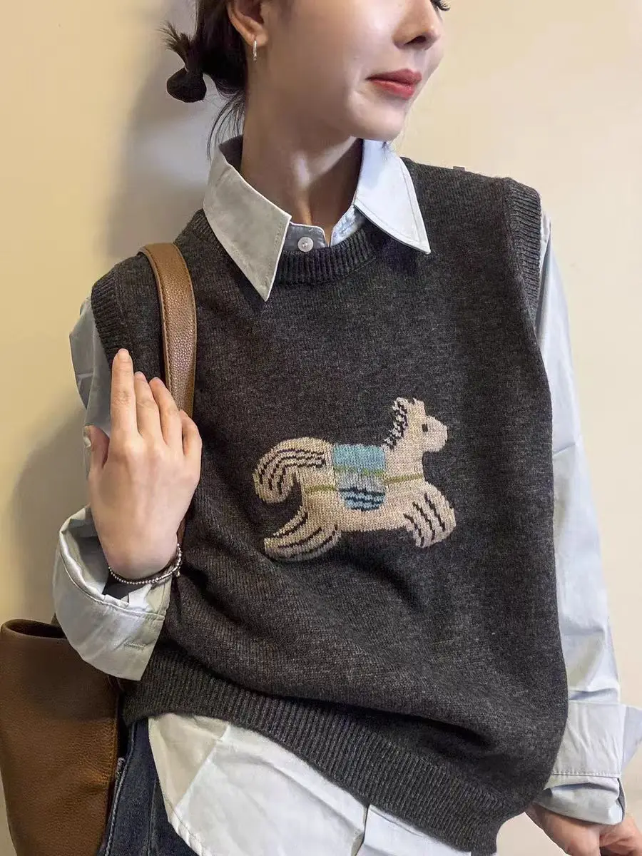 

2025 Autumn Winter Korean Sle Faionable round Ne Svel Patchwork Knitted Vest Women's Sle Loose Fit Color