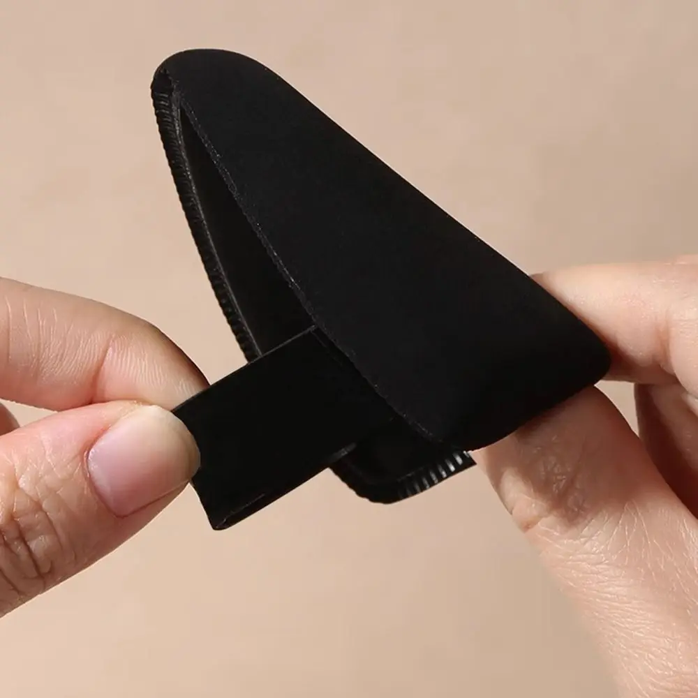 Black Pineapple Puff Makeup Brush Applies Makeup Evenly Seamless Base Makeup Blush Brush Multi-functional Fluffy Puff Sponges