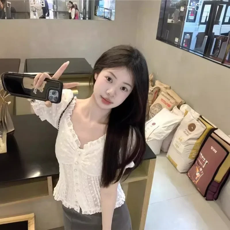 المرأة أنيقة الحلو قميص مطرز الدانتيل نفخة الأكمام بسيطة الكلاسيكية الخامس الرقبة قمصان قصيرة لطيف مثير فتاة حلوة سليم قمصان مناسبة #4