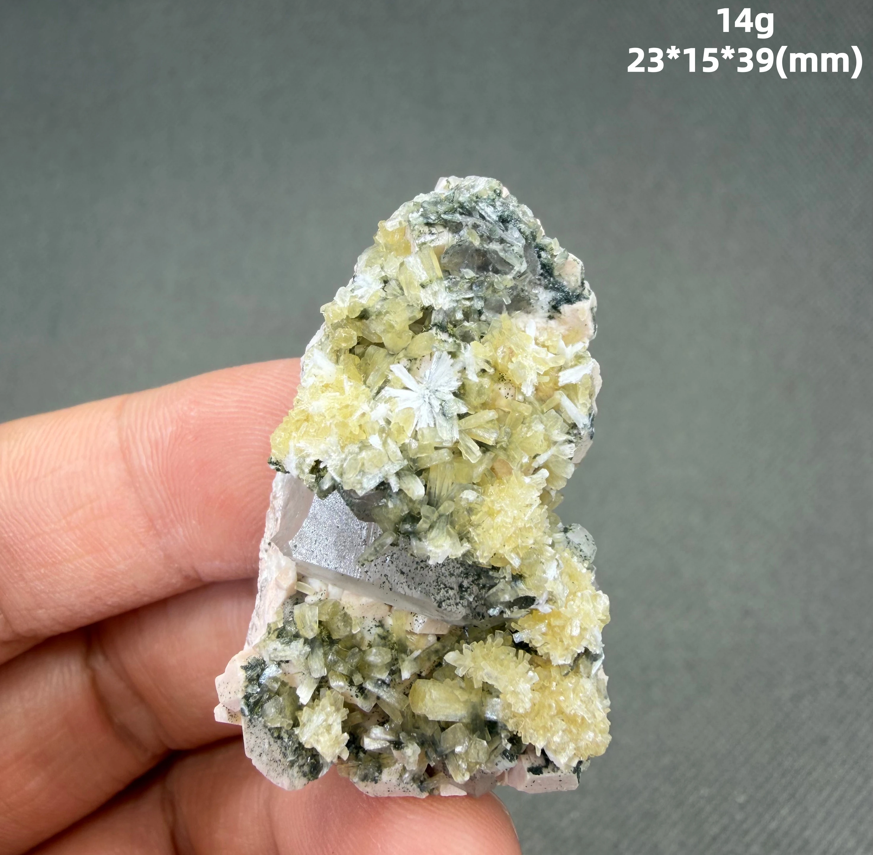 New minerals! Natural Stilbite Zeolite and feldspar and crystal symbiosis mineral specimen + healing quartz crystals and stones