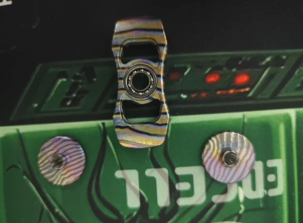 USED EDC Faith Zirkuti Spirit Wing fingertip gyroscope Decompression toys