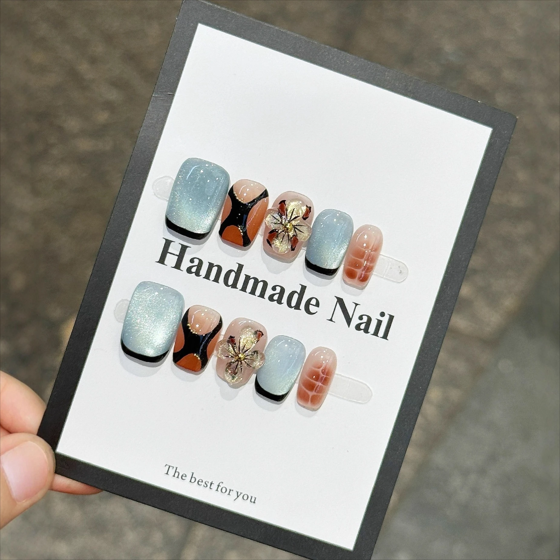 

10Pcs Geometric Plaid False Nails Short Coffin Fake Nails Fall Maillard Press on Nail 3D Flower Nails Cat Eye French Nail Art