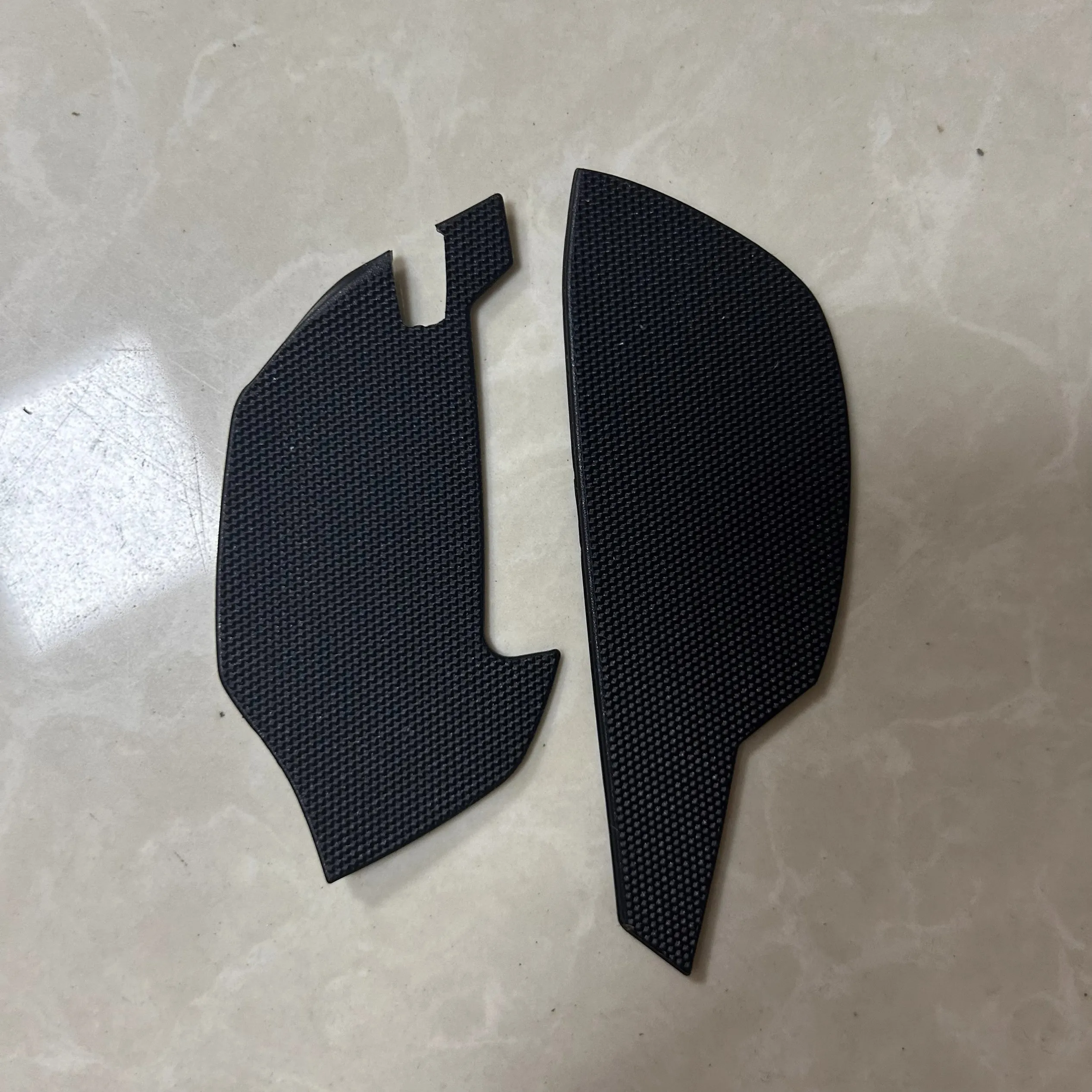 1 Pair Mouse Side Grips‌ For Razer Basilisk V3 PRO Mice Sides Anti Slip Non-Slip Sticker