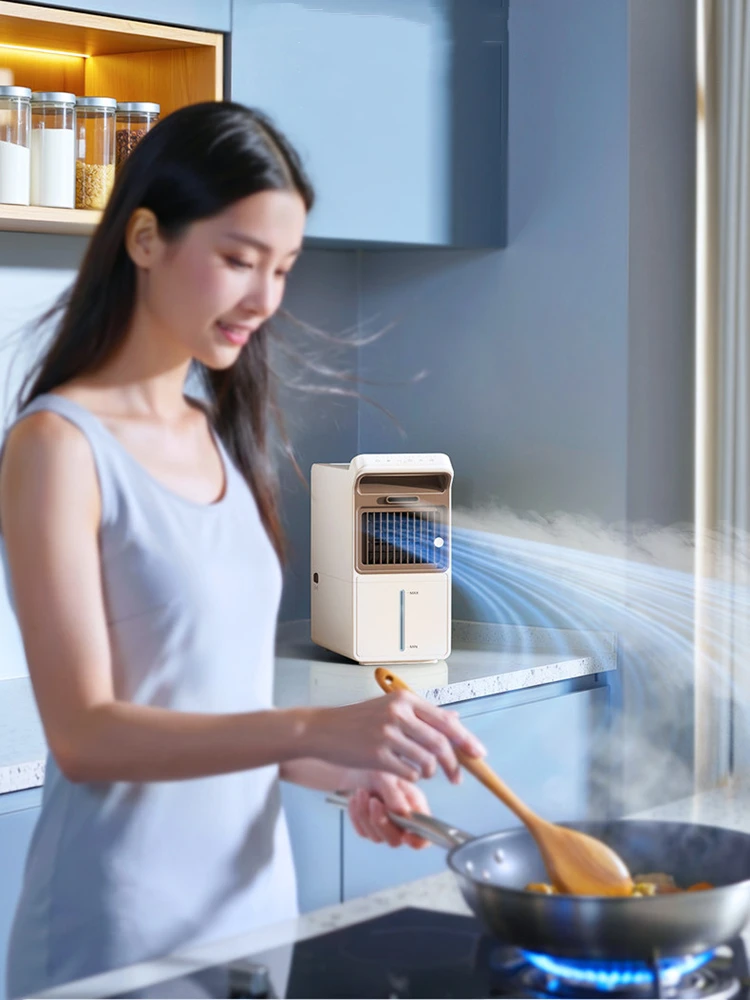 

Kitchen Ice Mist Fan—Specialized Electric Fan for Home Use, Grease-Resistant and Cooling, Non-Wall-Mounted, Water-Cooled