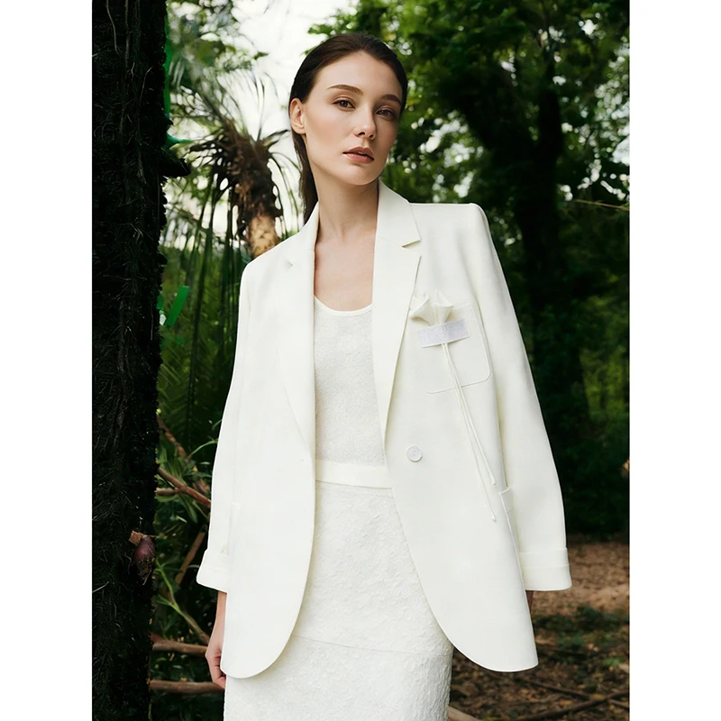 Blazer para Mujer Amii, Otoño 2026, Nuevo Estilo Casual, Solapa con Muescas, Hombreras, Detalle Floral 3D, Top Holgado Versátil para Mujer, 12651016