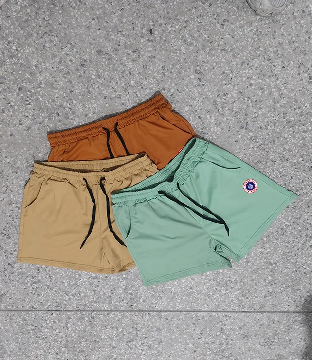 

Классические круглые шорты с логотипом, комплект из 3 штук, мужские повседневные шорты, с завязками на талии и боковыми карманами, идеально подходят для тренировок, бега, пляжа, повседневной носки