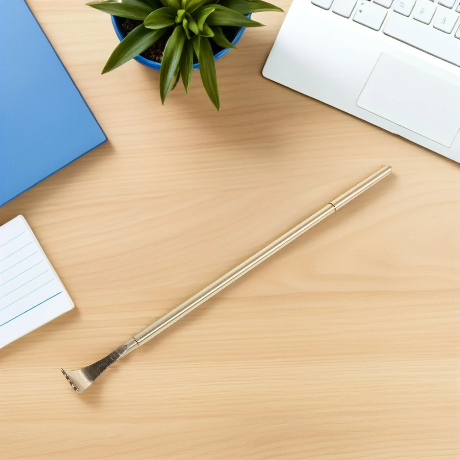 ที่เกาหลังทองแดงแบบพกพา 2 ชิ้น ทนทาน ด้ามจับยาว สำหรับผู้ชายและผู้หญิง บรรเทาอาการคัน นวดผ่อนคลาย