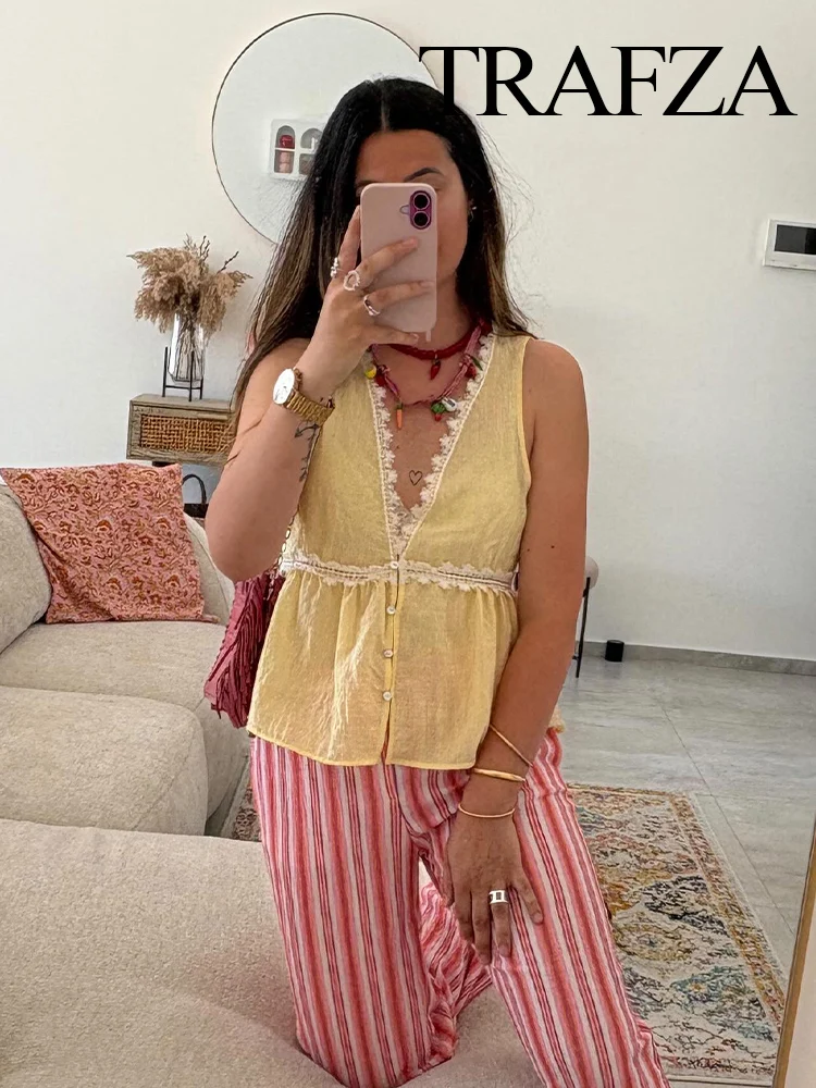 

TRAFZA Women's 2025 Summer Fashion Sexy V-neck Spliced Lace Trim Sleeveless Top Female Elegant High Street Party Pleated Hem Top