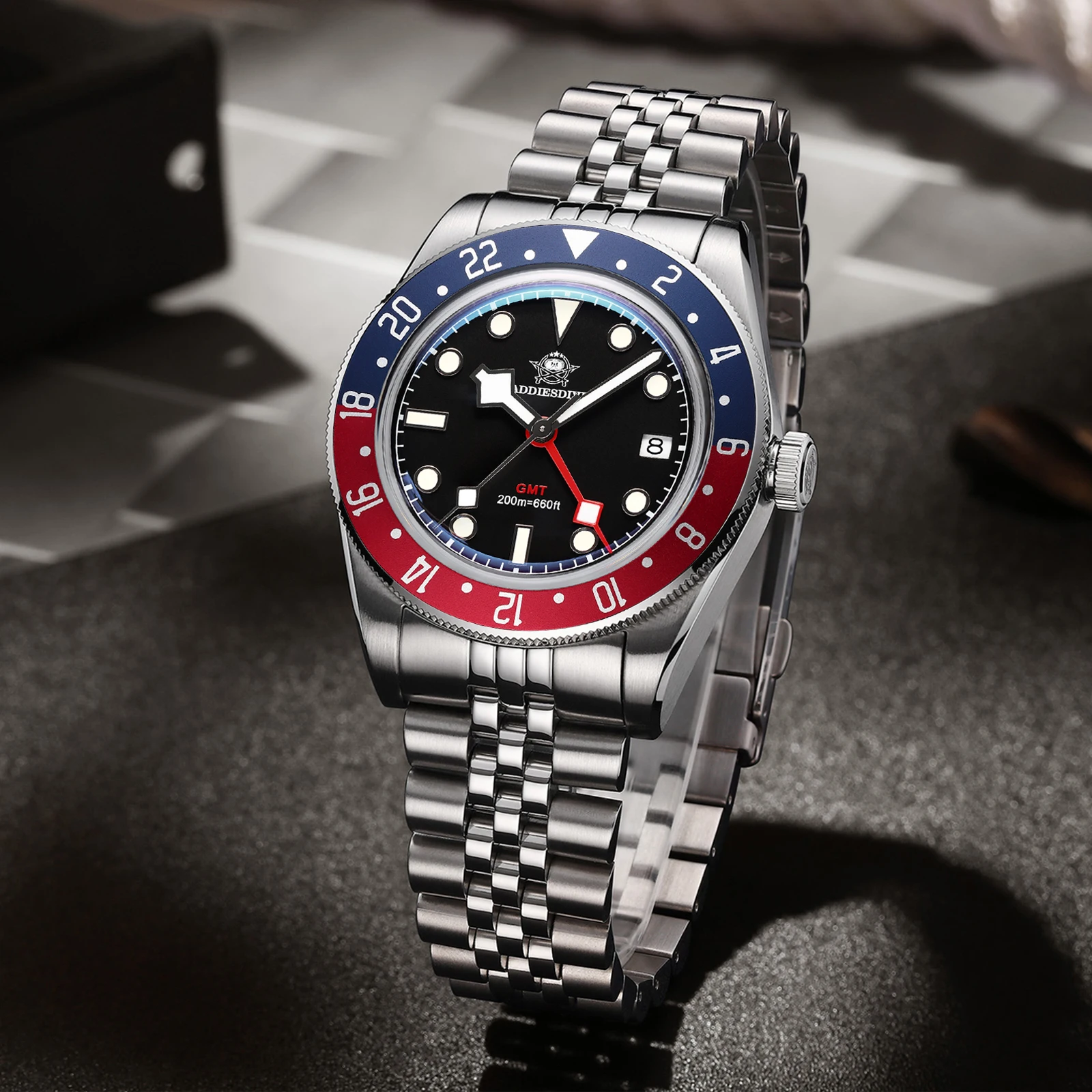 ADDIESDIVE Hot Sale Stainless Steel Men's GMT Quartz Watch 20ATM Dive Watches Bubble Mirror Pot Cover Glass AD2044 Wristwatches