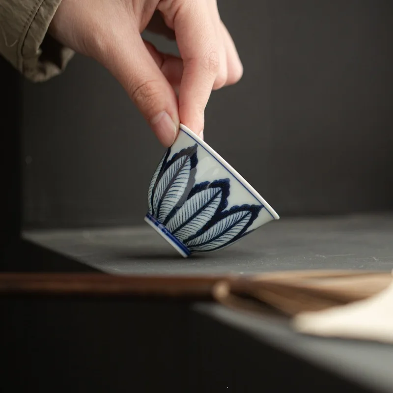 Blue And White Tea Cup Ceramic Antique Cups Chinese Tea Bowl Buddhist Taoist Zen Teacups Tool Puera Teacup Pottery Maker Unusual
