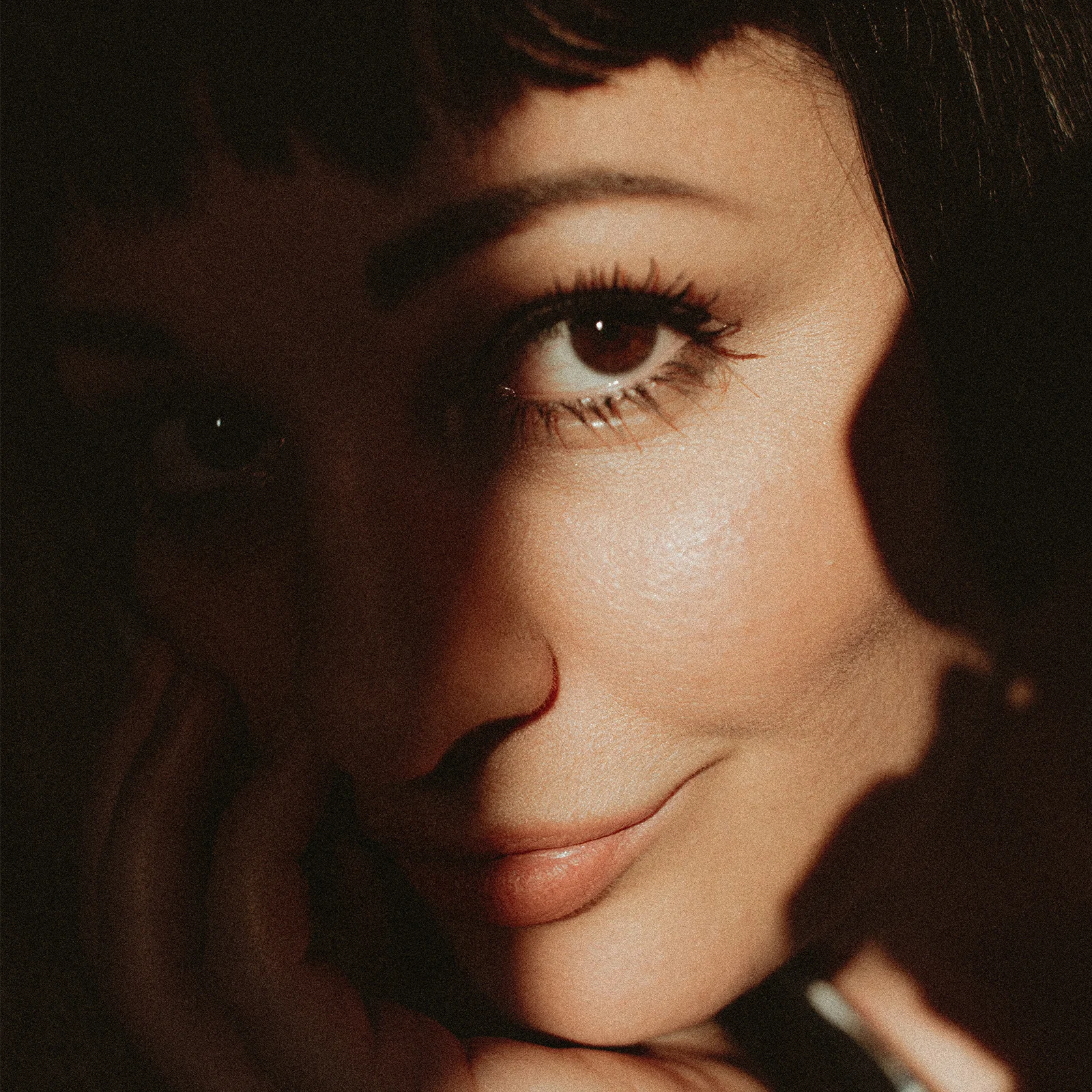 

10Pairs False Eyelashes Makeup Lashes Artificial Fiber Fake Lashes Easy Apply Reusable for Daily Party Wear Women Girls Ladies