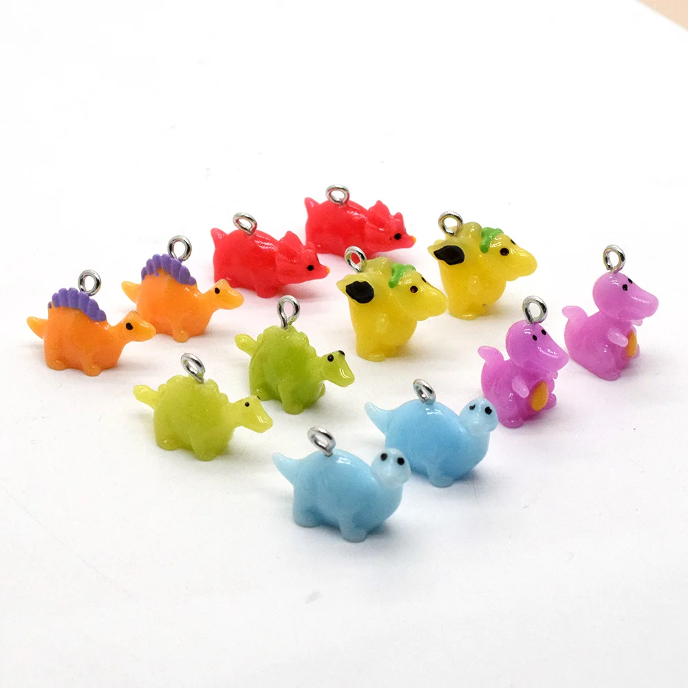 10/12pcs Miniatűr Mali Dinosaurus Fagyanta charms Színes kawaii Gúnyrajz Állat Medál diy mesterségek számára Fülbevaló ékszer Csinál