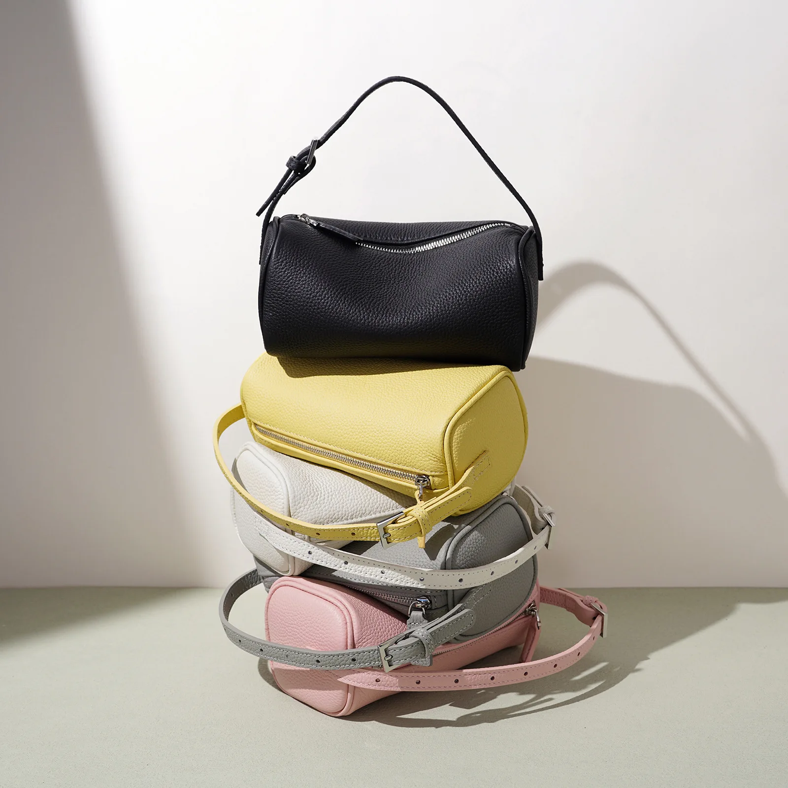 Niche-design Korean-style Shoulder Bag Fashion Top-grain Cowhide Underarm Bag Simple Commuter Crossbody Bag For Women W88199-1