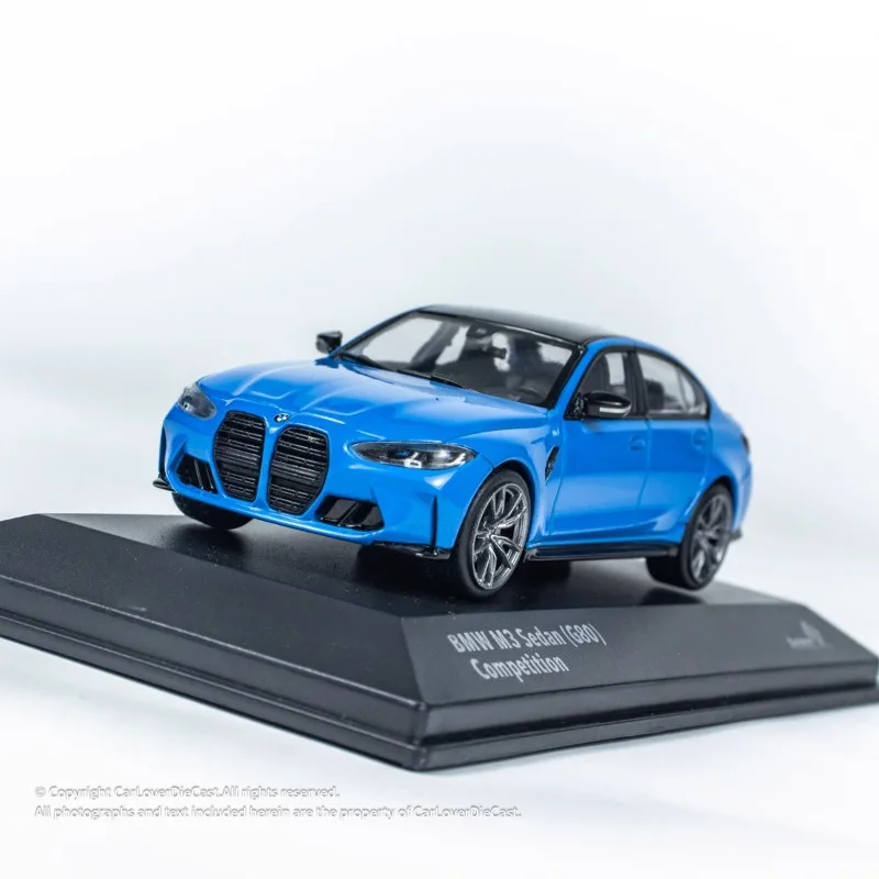 ในสต็อก: 1:43 BMW G80 M3 ISLE OF MAN โมเดลรถโลหะผสมหล่อ, ของเล่นของขวัญเทศกาลสําหรับเด็กผู้ชาย, เครื่องประดับสะสมสําหรับตกแต่งสําหรับผู้ใหญ่