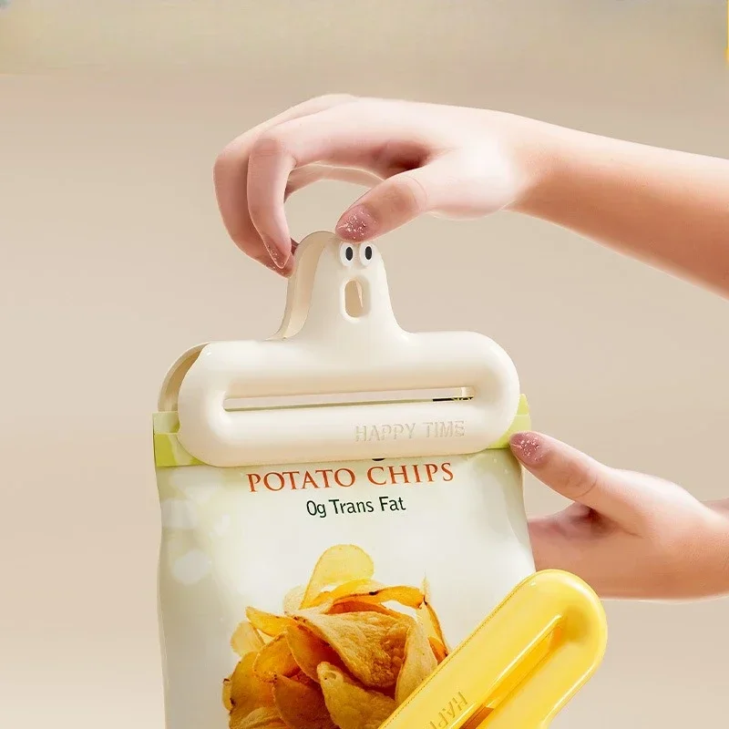Freshness Sealing Device Caterpillar Sealing Clip, Moisture-proof Snack Kitchen Sealing Fixing Multifunctional Household Clip