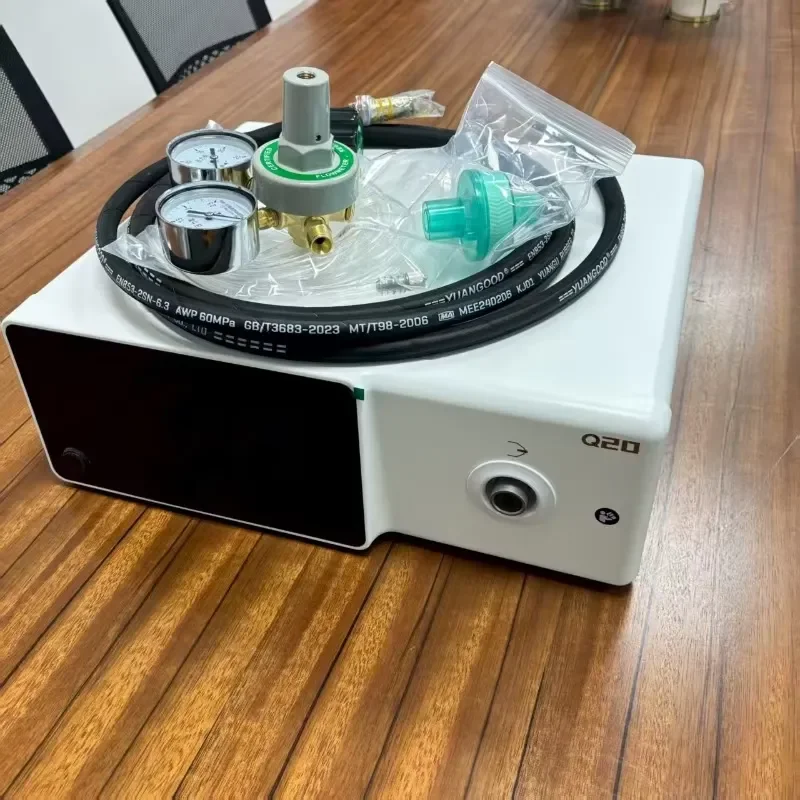Electric Medical CO2 Insufflator with Warming and Smoke Extraction Functions Carbon Dioxide Insufflator