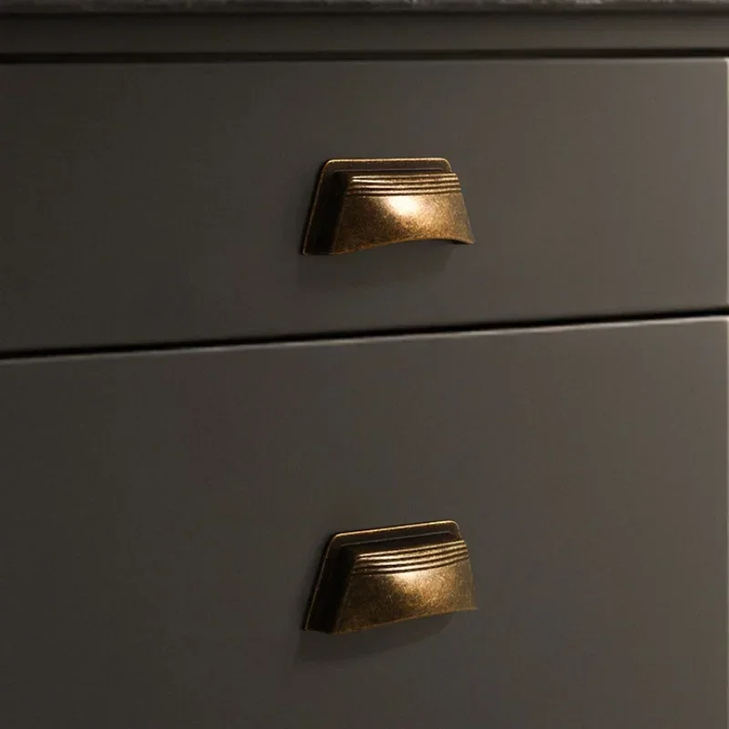2pcs Shell Closet Pull Handles Retro American Kitchen Cabinet Door Handles Drawer Knob For Matte Coffee Cupboard Wardrobe Pulls