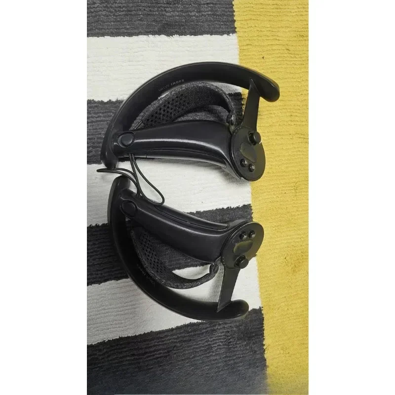 Valve Index Knuckles VR Controllers, VR Game Hand Grips Compatible with Steam HTC, Second Hand Not Brand New