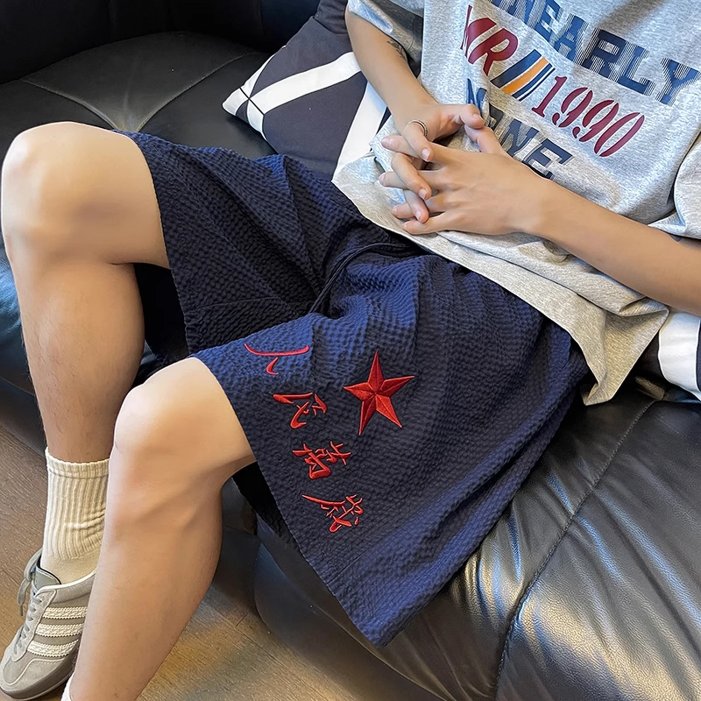 

Мужские летние легкие брюки из быстросохнущей ткани, длина до середины икры, повседневные, не выше колена, удобные...