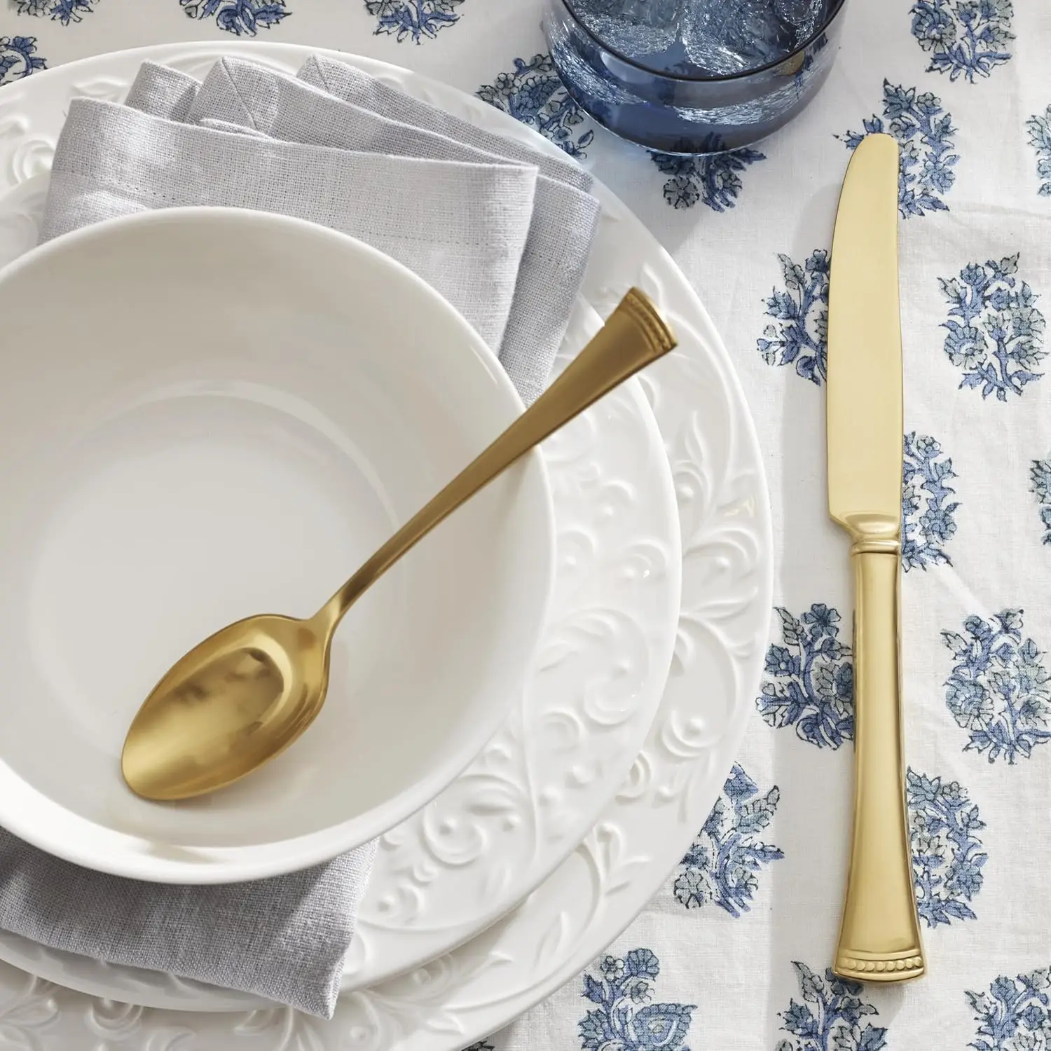 851746 Conjunto de louças esculpidas Opal Innocence de 16 peças