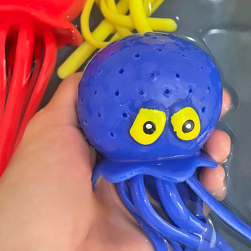 4-kleuren Spons Absorbeert Octopus Babybadspeelgoed Verlicht De Druk Door In De Zomer Te Knijpen Zwembadspeelgoed Voor Kinderen Waterspeelgoed