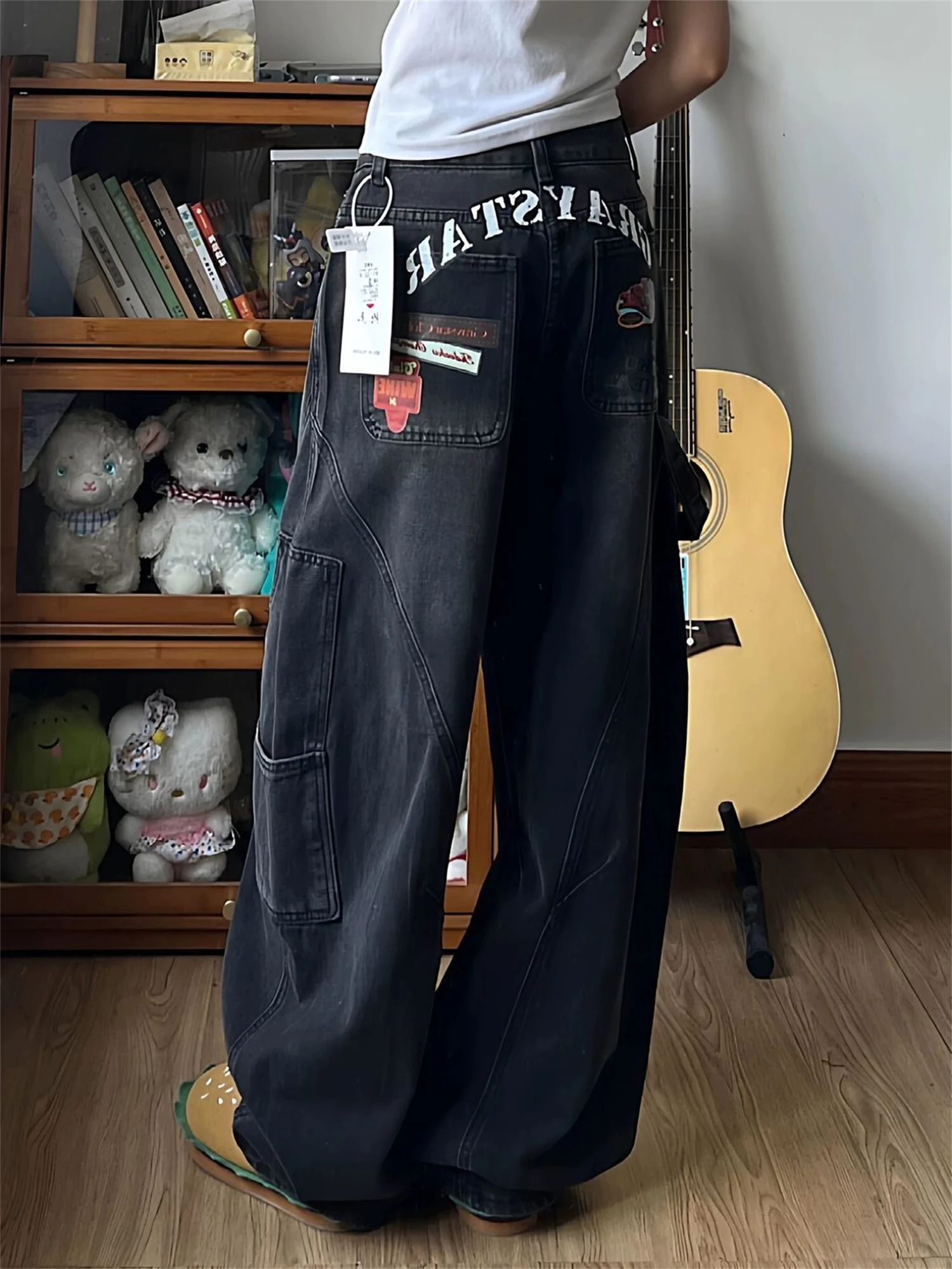 

Women's High Waist Wide Leg Black Denim Jeans Vintage Washed Pocket Letter & Patch Detail Y2K Streetwear Loose Cargo Trousers