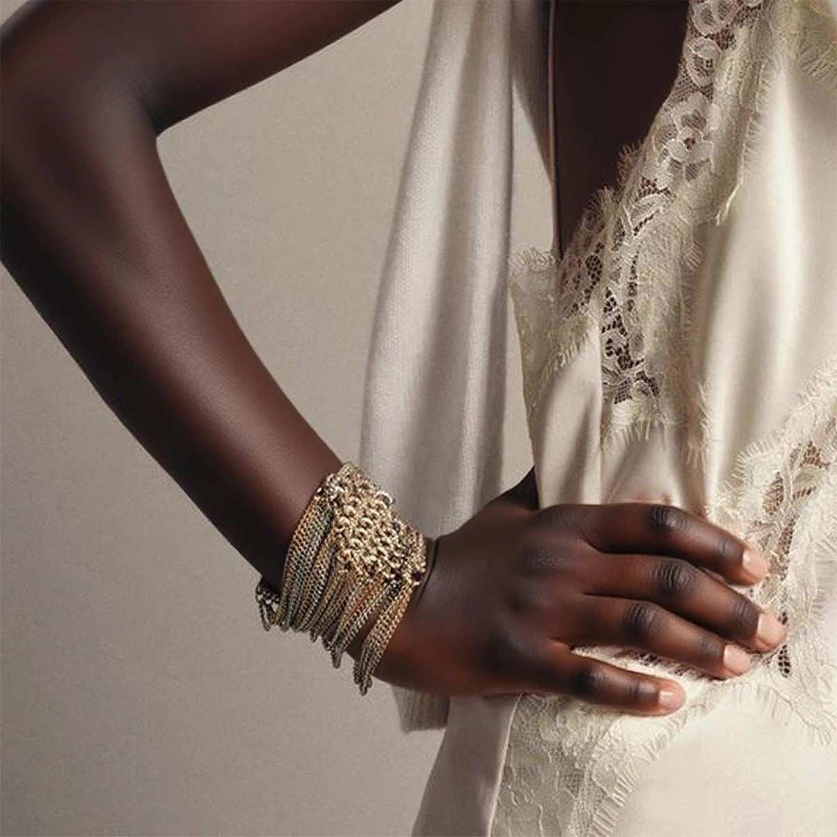 

ZAA Vintage Metal Chains Link Rings-shape Bracelets for Women Fashion Holiday Party Jewelry Gifts