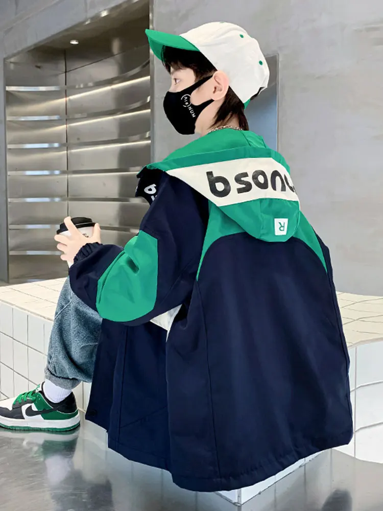 

2023 New Boys Coat Spring Autumn Kids Jacket Teenage Hooded Outerwear Letter Design Zipper Windbreaker Child Clothes WTC3036