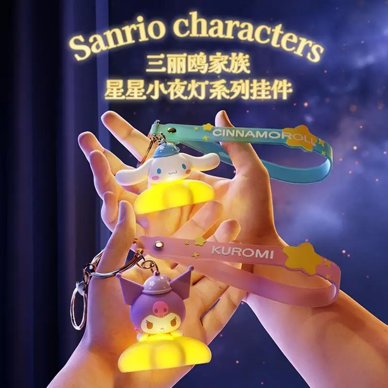 Sanrios ไฟกลางคืนรูปดาวทำจากพีวีซีของ2024ใหม่ไฟกลางคืนน่ารักเมโลดี้ Cinnamoroll กระเป๋าสวยๆสำหรับเด็กผู้หญิงพวงกุญแจ