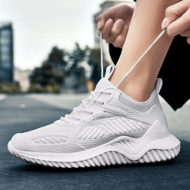 

Новые летние спортивные кроссовки Couple 2026, дышащие повседневные кроссовки из сетки, легкие нескользящие кроссовки больших размеров для бега