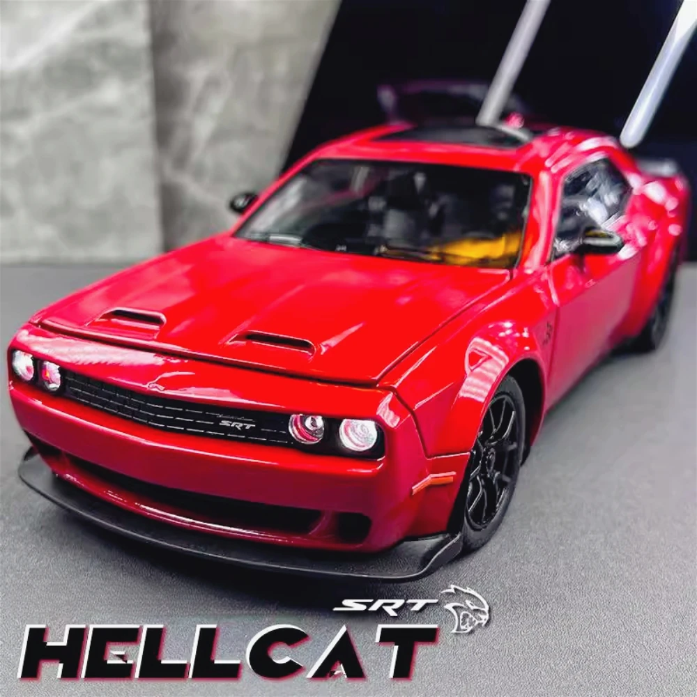 1:24 Scale Challenger Hellcat Charger 1970 กีฬารถของเล่นโลหะผสมDiecastเสียงดึงกลับรถสําหรับเด็กนําเสนอ