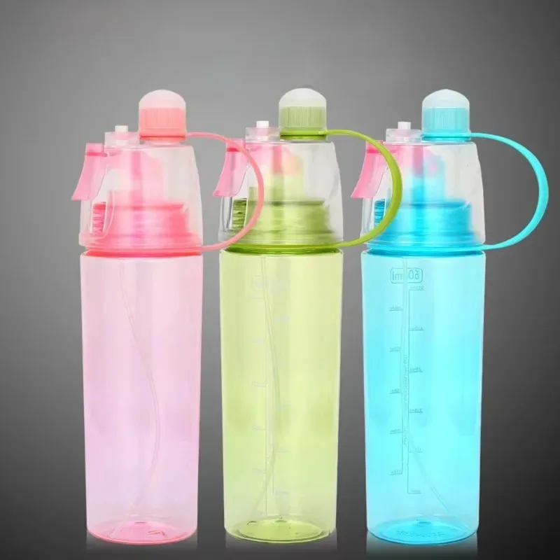 NEW 600ML Sports Spray Plastic Water Cup Outdoor Cooling Water Bottle Creative Student Gift Spray Water Cup Handy Cups Drinkware