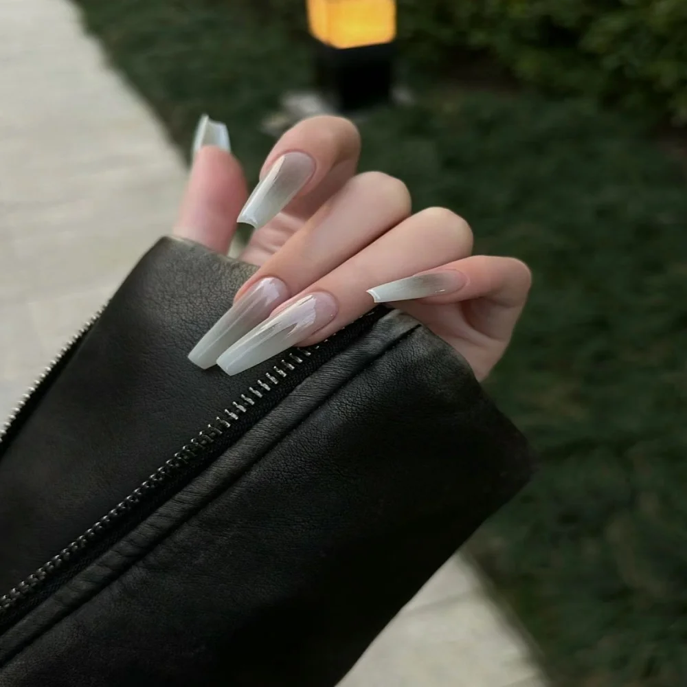 

10PCS Cool Edgy Long Ballet Ombre Black False Nails - Autumn/Winter Style - For Women & Girls