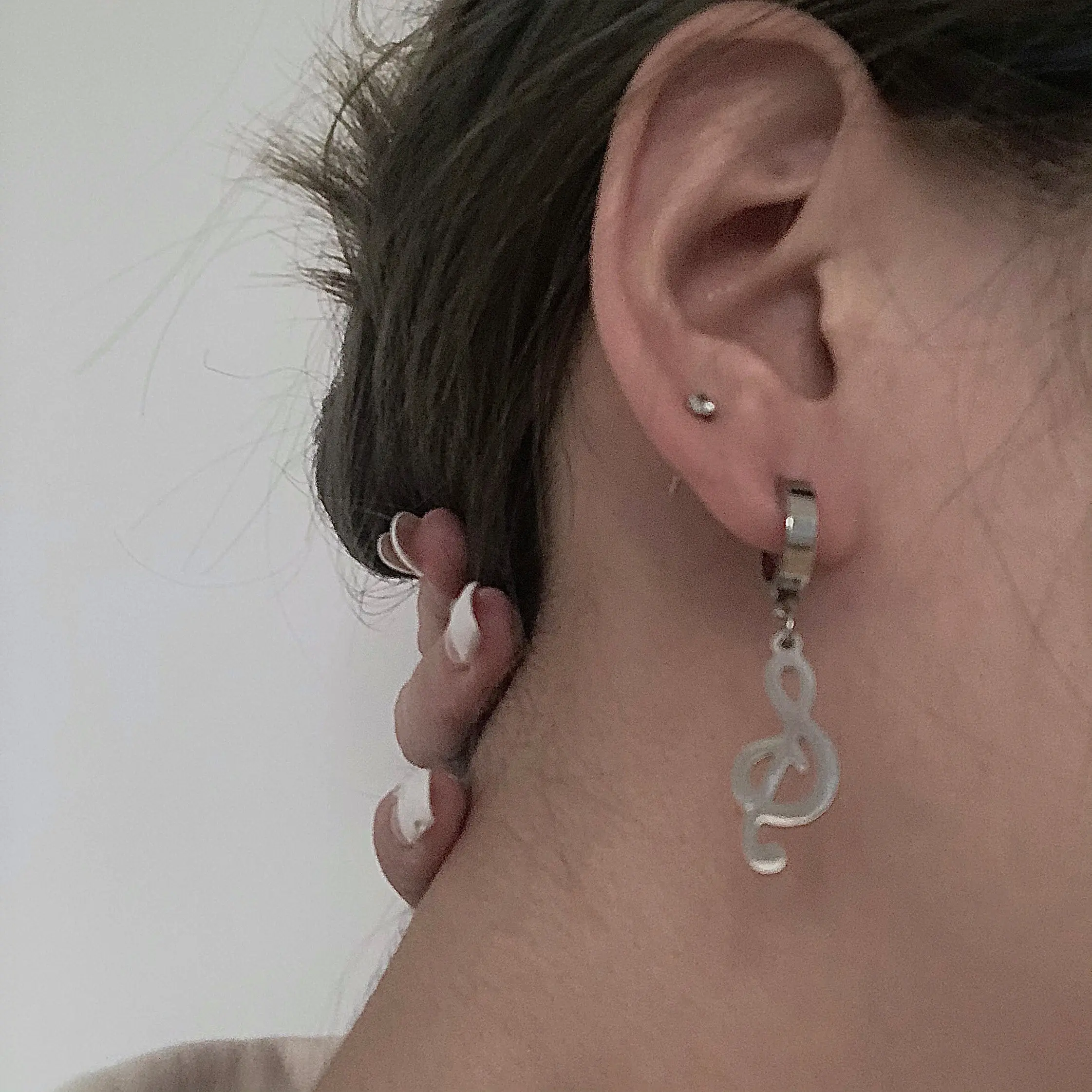 Punk Titanium Steel Music Note Earrings for Women Edgy Metal Dangle Earrings Y2K Style Fashion Statement Jewelry Gift Accessory