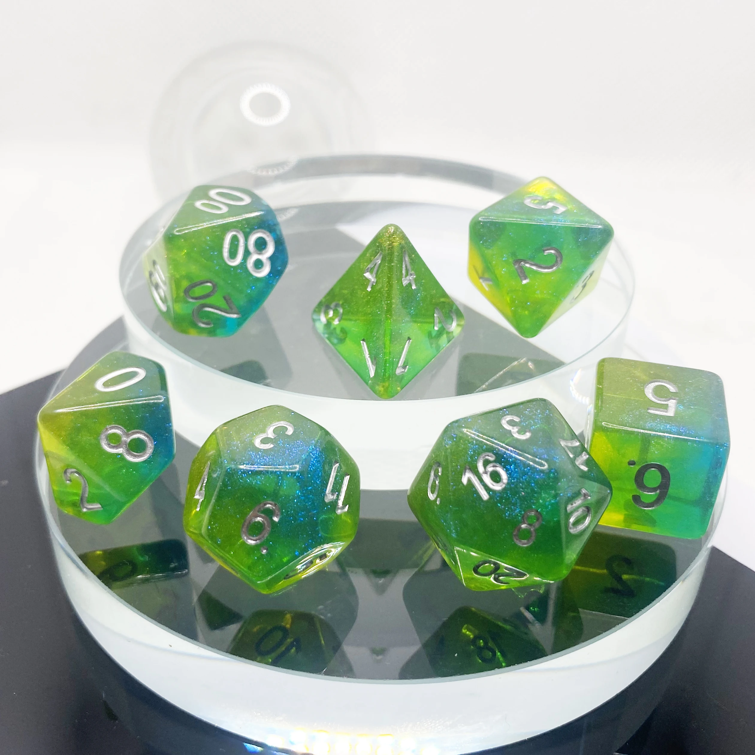 d20 dice bulk dnd Resin dice dnd dice set for rpg Amazing Green Colours Mixing Fantasy Starlight Effect Unique