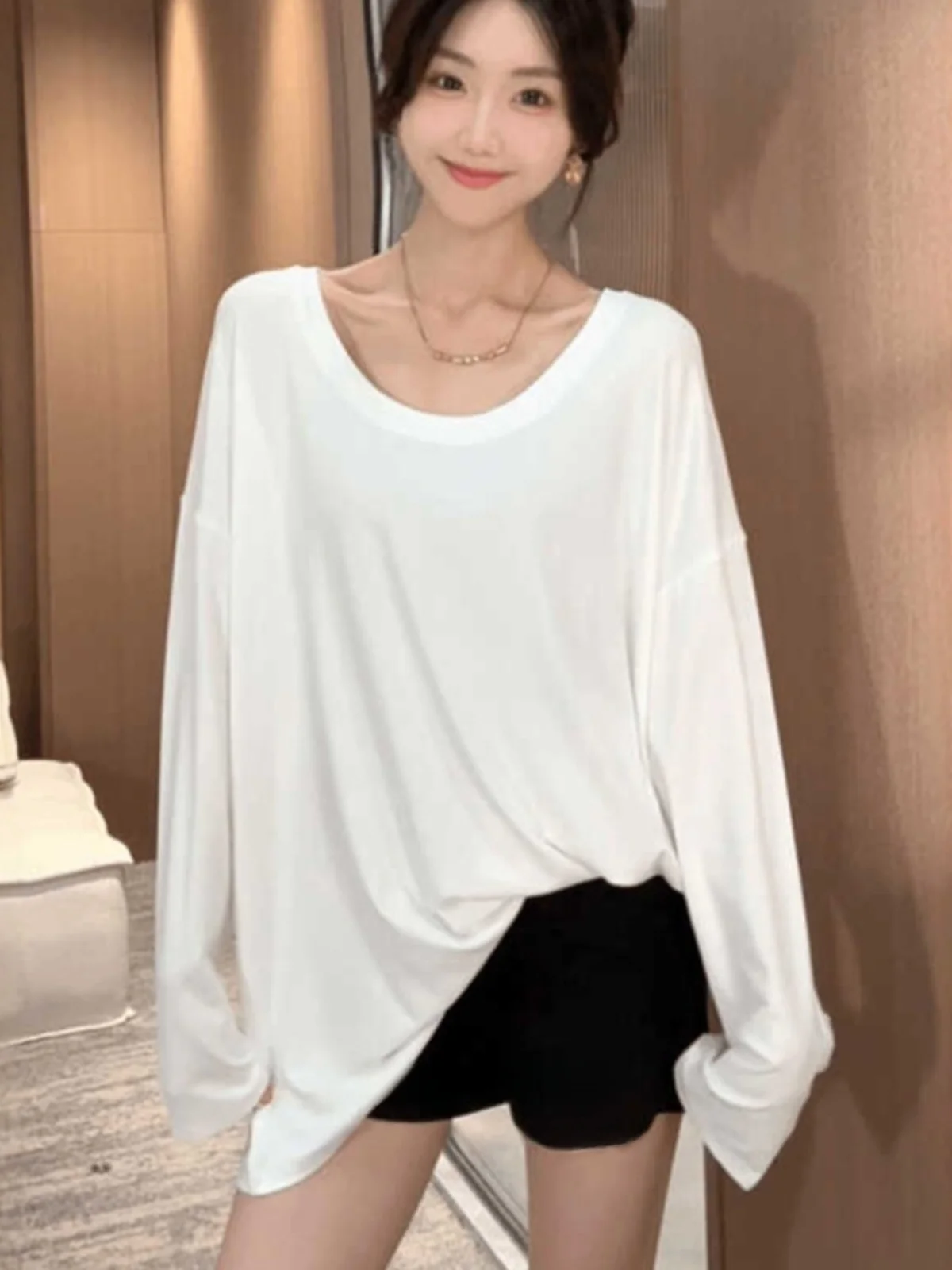 

Loose Long Sleeve T-Shirt Women's Spring New Korean Design Loose Slimming Base Layer Top round Neck Mid-Length Pure Color