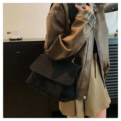 Imagen 2 del producto Nuevo bolso de hombro retro de terciopelo para mujer, bolso cruzado de gran capacidad, bolso de viaje multifuncional,