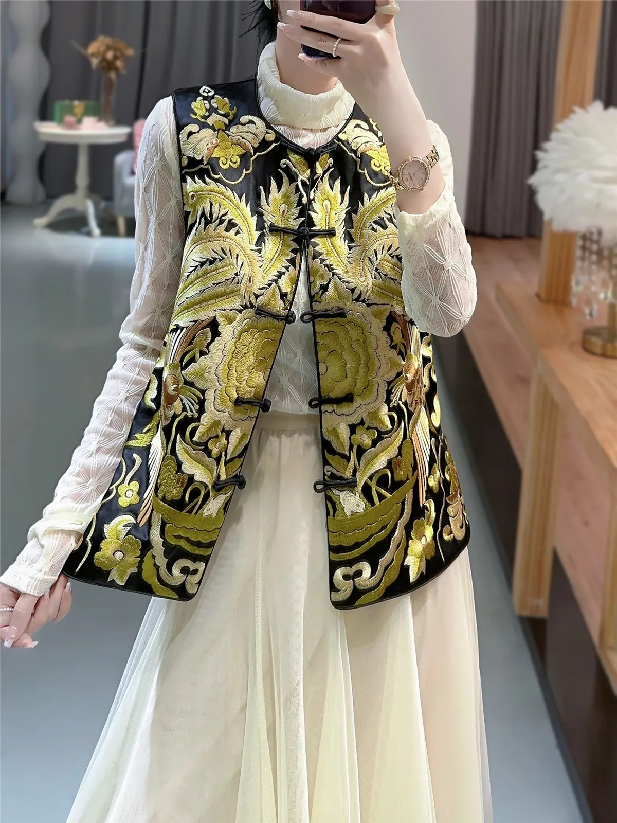 2023 Vintage Peony + Phoenix Embroidery Handmade Plate Buckle Vest Early Autumn Fashion O-Neck Acetate Lady Top S-XXL